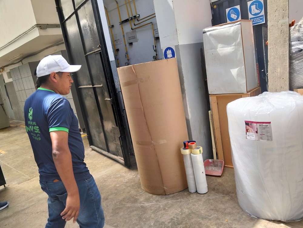 Camión de mudanzas en traslado de Lima a Huaraz